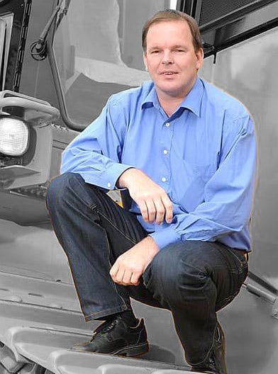 Roy Haverkotte Caterpillar used equipment sales specialist zwart blauw